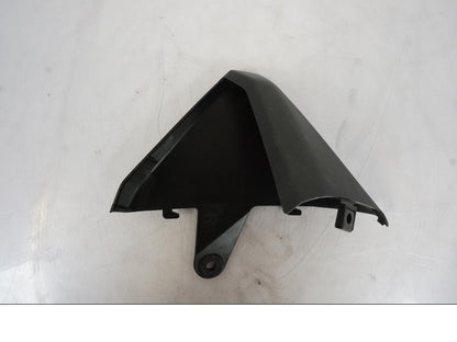 Vänster sida på Blinkerskåpa från en Honda VFR 1200 -2010 motorcykel.