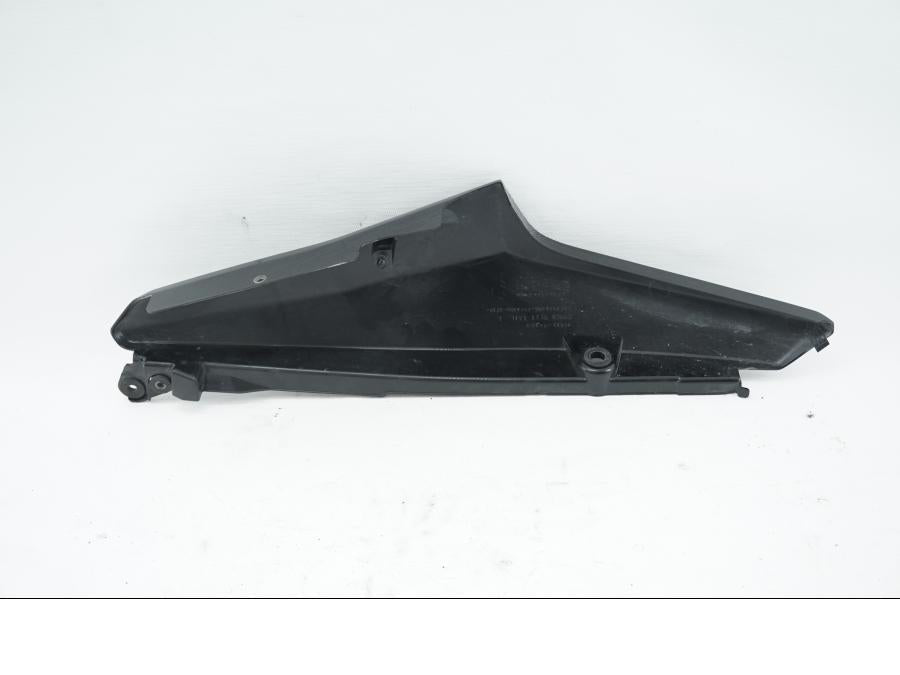 Baksidan på Bakvinge från en Suzuki DL 1000 -2005 motorcykel.