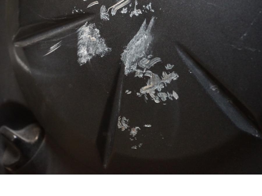 Baksidan på Motor från en Kawasaki ER-6N ABS -2010 motorcykel.