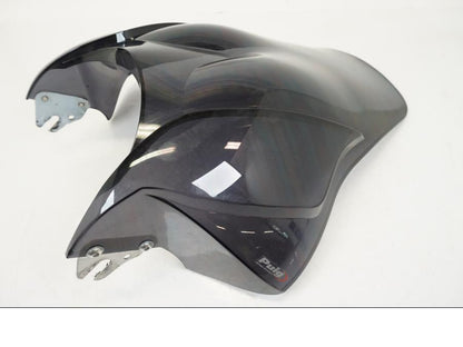 Höger sida på Vindruta från en Honda CB 750 -2002 motorcykel.