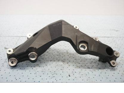 Framsidan på Ramdel från en MV Agusta F3 675 -2014 motorcykel.