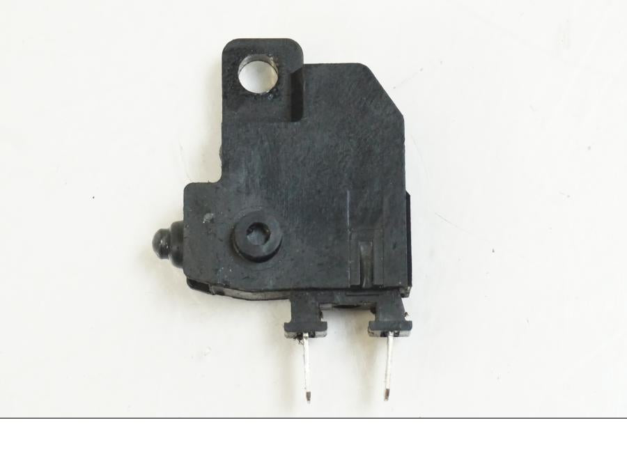 Baksidan på Bromsljuskontakt från en Honda CB 650 F Hornet -2017 motorcykel.