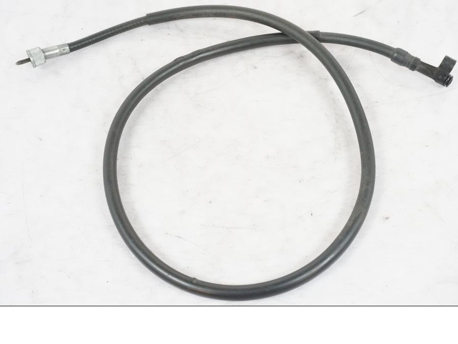 Framsidan på Hastighetsmätarvajer från en Honda NT 650 V -2002 motorcykel.