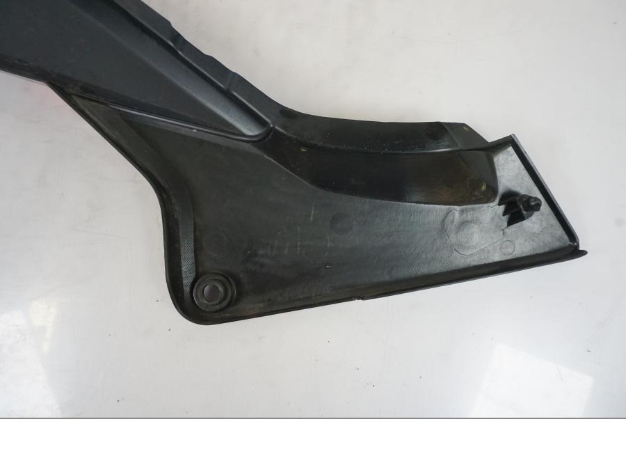 Extrabild1 på Bakvinge från en Honda CBR 125 R -2006 motorcykel.