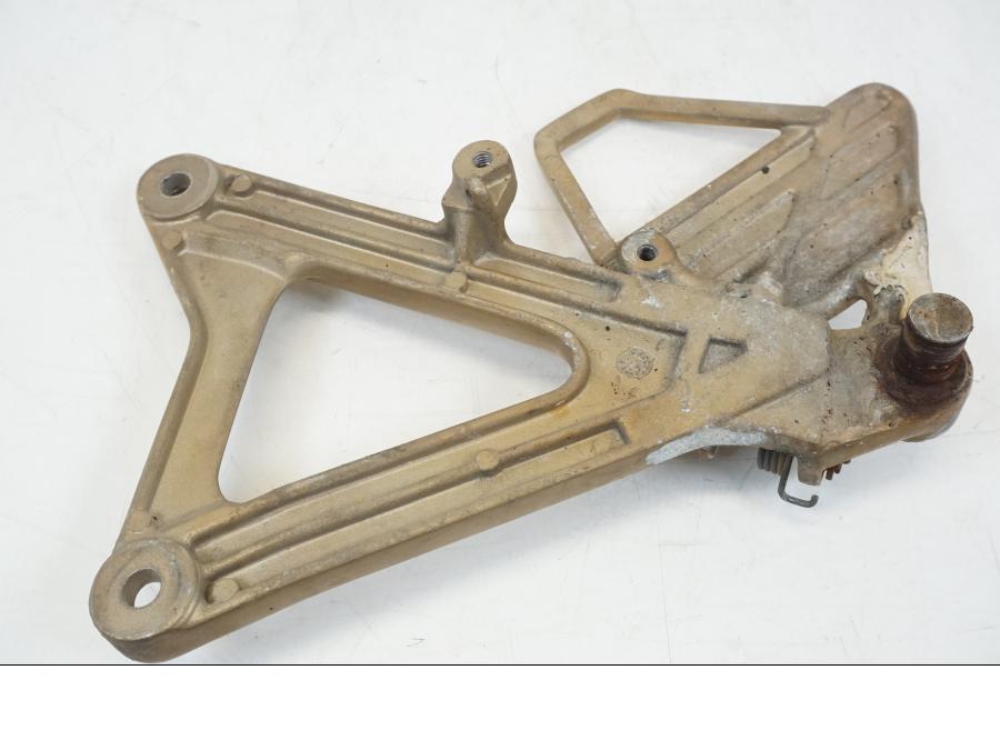 Extrabild1 på Fotpinnefäste från en Honda NSR 125 -1991 motorcykel.