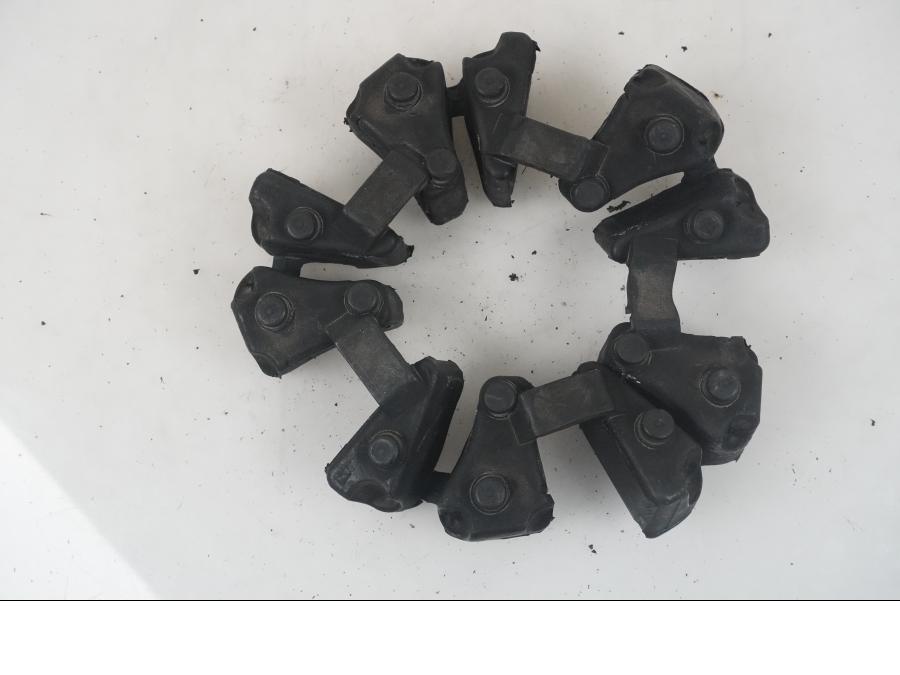 Baksidan på Ryckutjämnare från en Triumph Thunderbird 900 -2001 motorcykel.