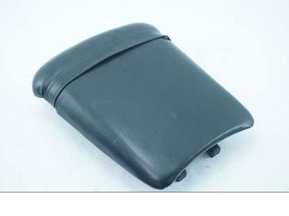 Snett uppifrån på Sadel från en Yamaha YZF 1000 R1 -2002 motorcykel.