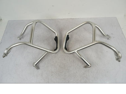 Framsidan på Motorskyddsbåge från en BMW R 1250 GSA -2022 motorcykel.