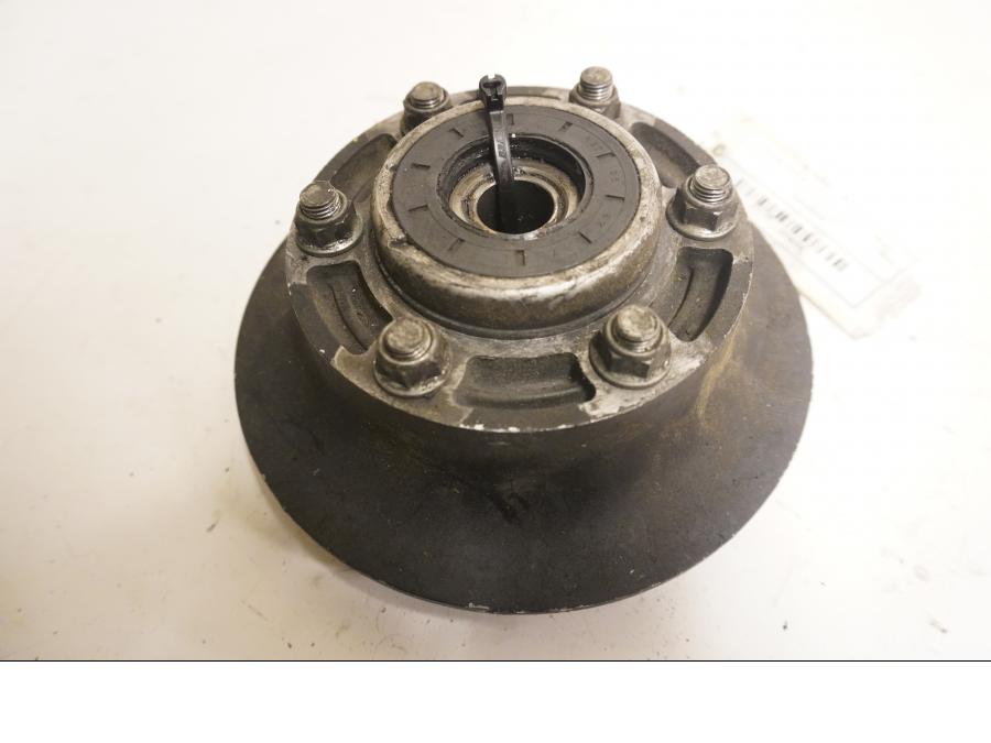 Framsidan på Drevfäste från en Suzuki GSX-R 750 -1995 motorcykel.