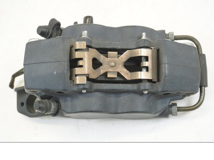 Snett nerifrån på Bromsok från en BMW K 1200 LT -2004 motorcykel.