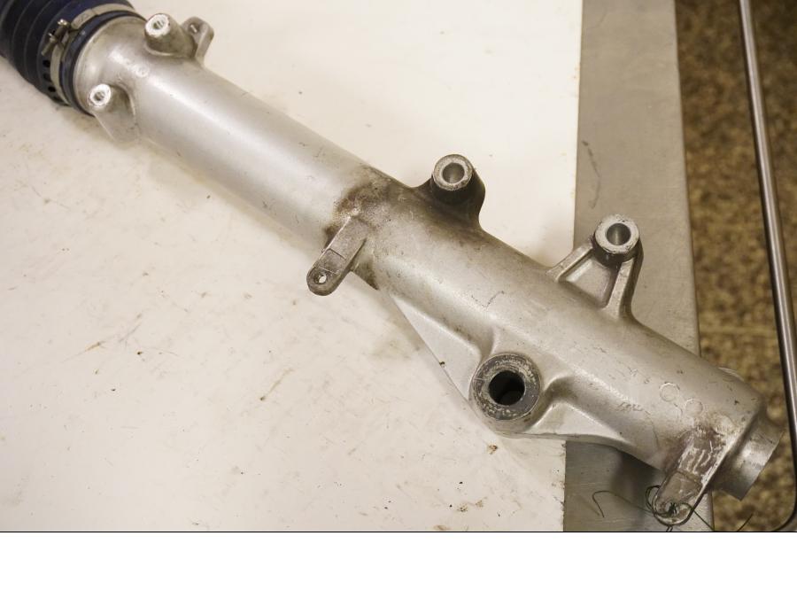 Snett uppifrån på Gaffelben från en Yamaha XTZ 750 -1993 motorcykel.