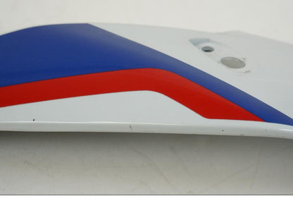 Snett uppifrån på Frontkåpa från en BMW S 1000 R -2019 motorcykel.