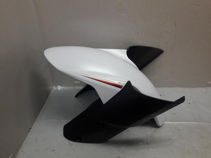 Höger sida på Framskärm från en Kawasaki Z 1000 -2013 motorcykel.