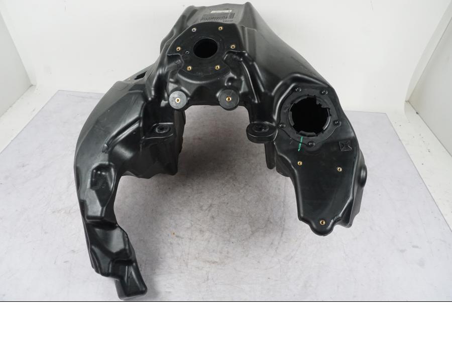 Extrabild3 på Bensintank från en Ducati Multistrada V4 -2024 motorcykel.