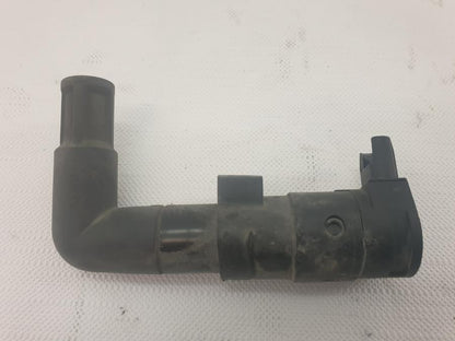 Baksidan på Tändspole från en BMW R 1200 GS -2006 motorcykel.