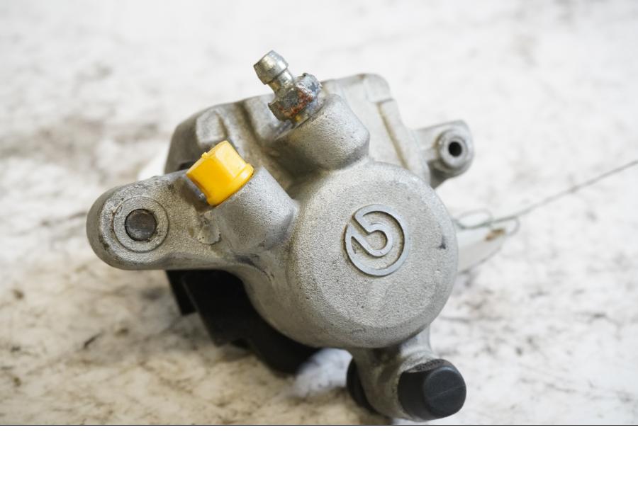 Framsidan på Bromsok från en Husaberg FE 02 -2004 motorcykel.