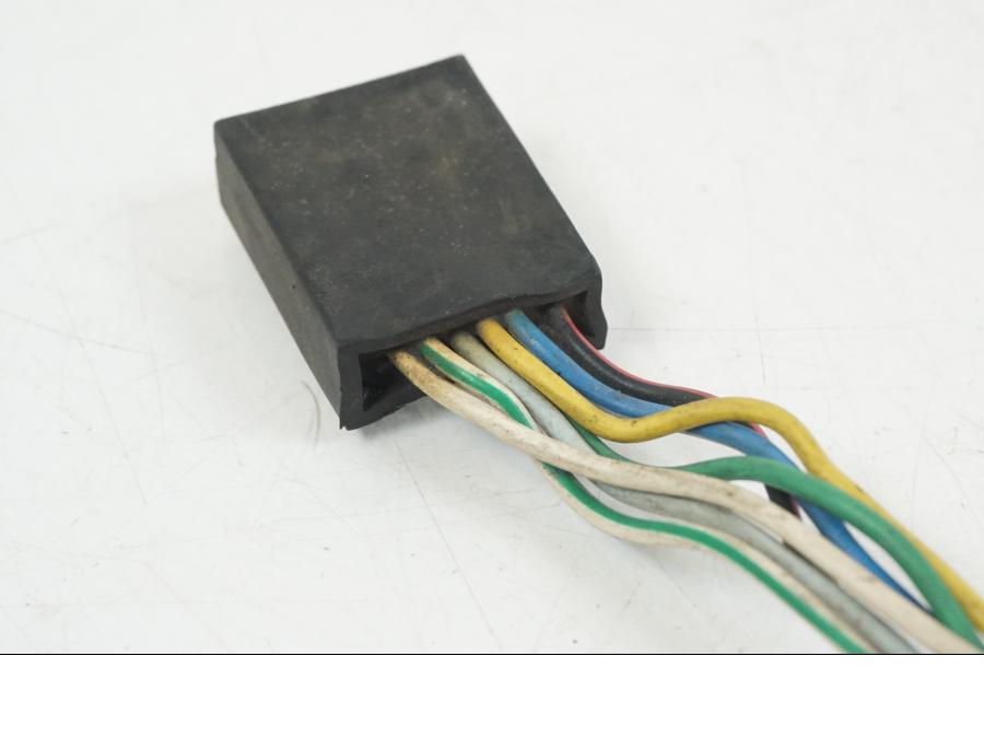 Höger sida på Silicon rectefier från en Yamaha XV 1100 -1993 motorcykel.