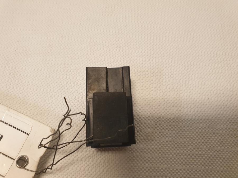 Höger sida på Relä från en Yamaha FZ1-SA -2008 motorcykel.