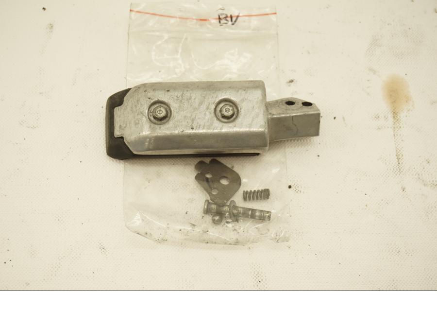 Baksidan på Fotpinne från en Honda ST 1100 -1999 motorcykel.