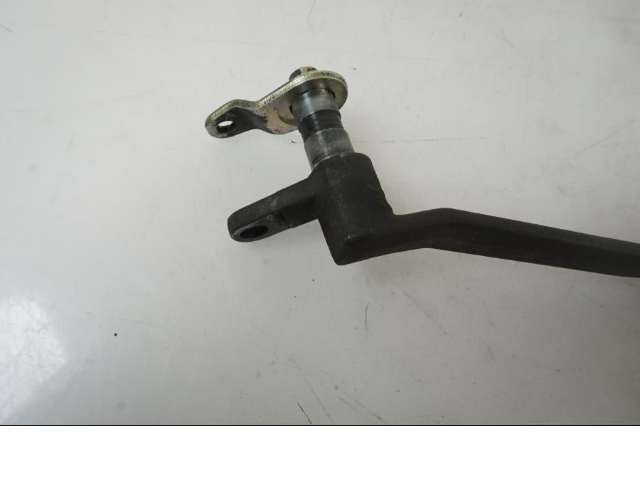 Baksidan på Bromspedal från en Yamaha FZ 750 -1988 motorcykel.