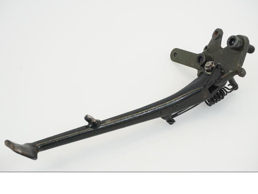 Vänster sida på Sidostöd från en Suzuki GSX 1300 R -2010 motorcykel.