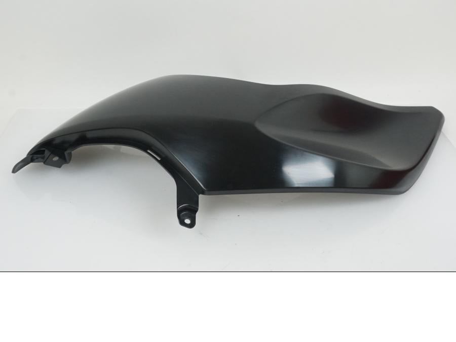 Höger sida på Sidkåpa från en BMW K 1200 R -2005 motorcykel.