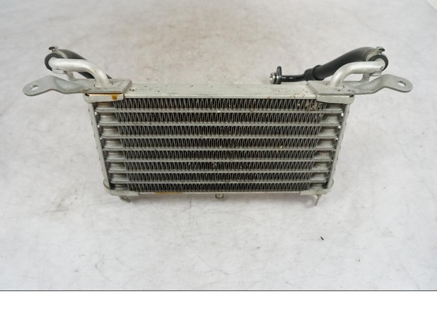 Framsidan på Oljekyl från en BMW S 1000 XR -2019 motorcykel.