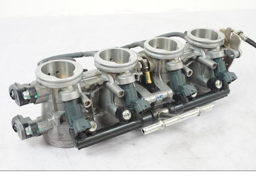 Extrabild1 på Spjällhus från en Kawasaki ZX-6R -2011 motorcykel.