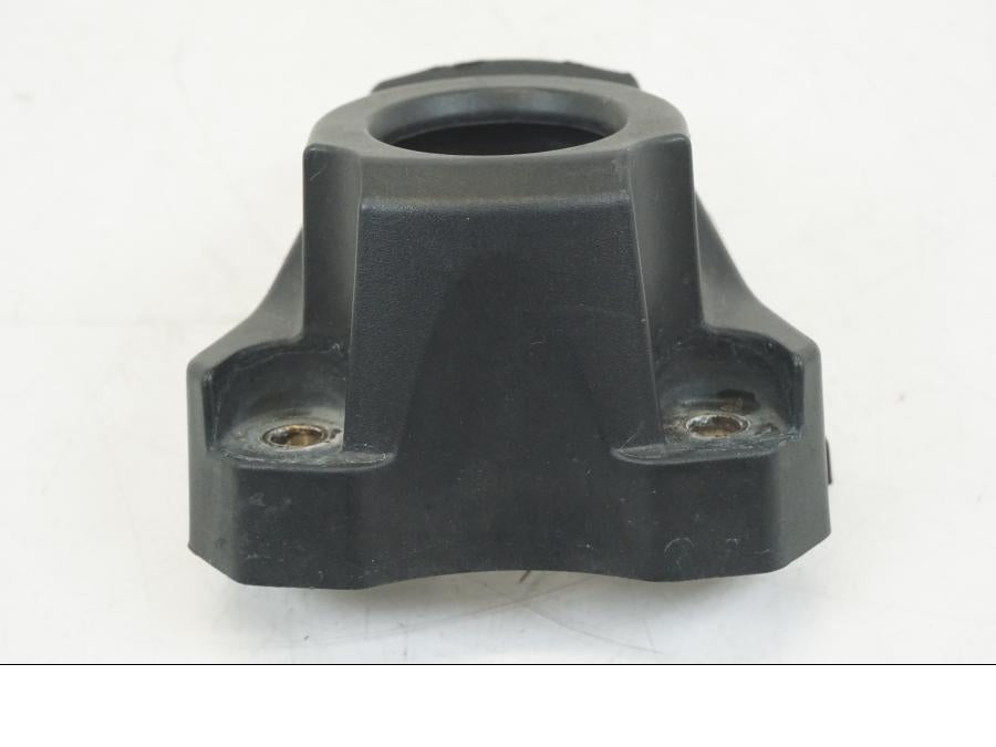 Vänster sida på Tändningslåskåpa från en Ducati Hyperstrada -2013 motorcykel.