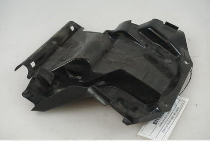 Vänster sida på Undertail från en Honda CBR 1000 -2005 motorcykel.