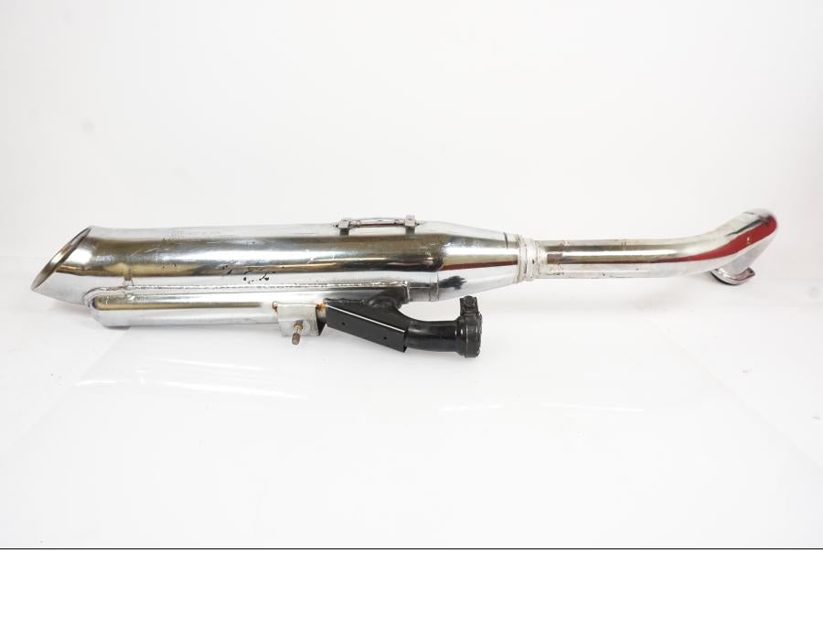 Baksidan på Ljuddämpare från en Kawasaki VN 800 -1997 motorcykel.