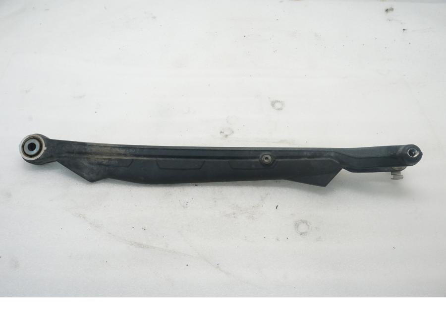 Höger sida på Parallellstag från en BMW R 1200 GSA -2017 motorcykel.