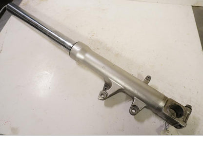 Framsidan på Gaffelben från en Suzuki GSX-R 600 -1997 motorcykel.