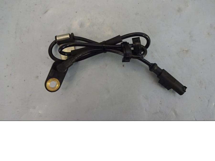 Framsidan på ABS givare från en Kawasaki Z 1000 -2018 motorcykel.