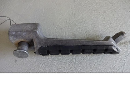 Höger sida på Fotpinne från en Kawasaki ZZR 1100 -1990 motorcykel.