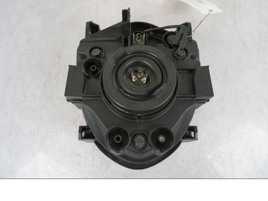 Extrabild2 på Strålkastare från en Suzuki GSF 1250 -2010 motorcykel.