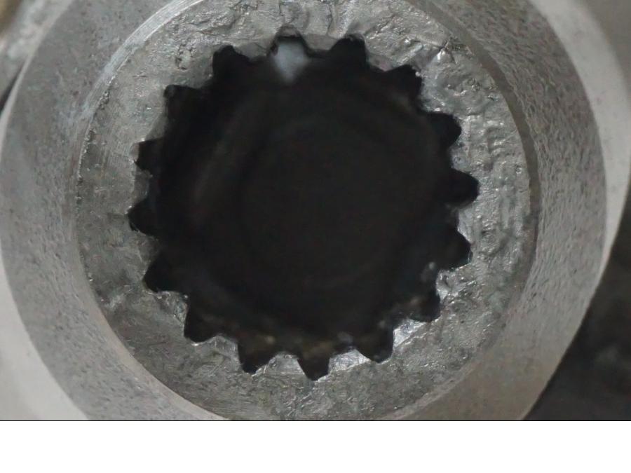 Vänster sida på Kardanaxel från en BMW R 1100 RT -2000 motorcykel.