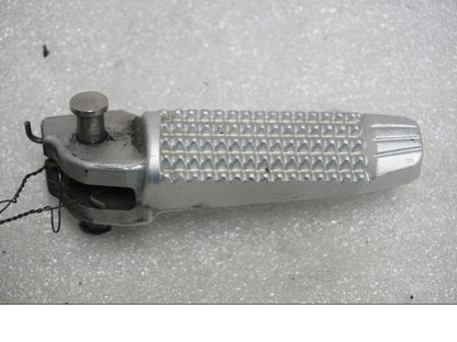 Framsidan på Fotpinne från en BMW K 1300 R -2011 motorcykel.