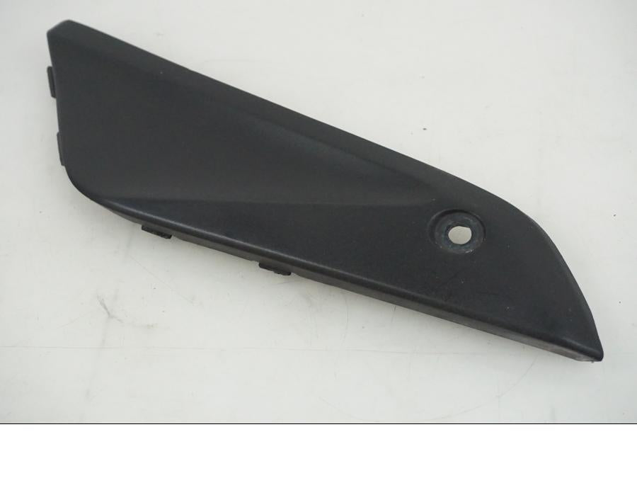 Baksidan på Bensintankskåpa från en Honda CBR 1000 -2005 motorcykel.