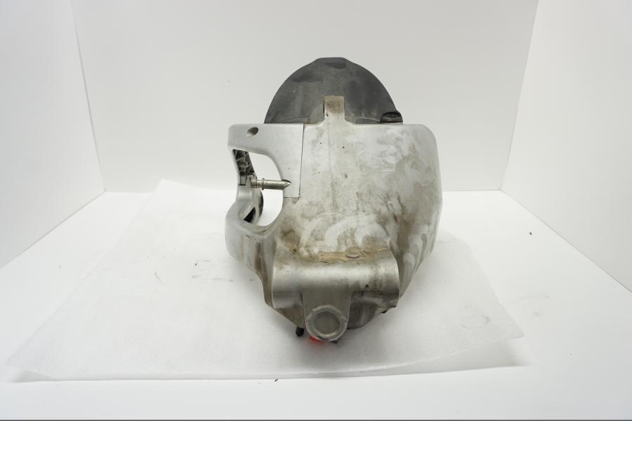 Baksidan på Sving från en Buell XB9S -2003 motorcykel.