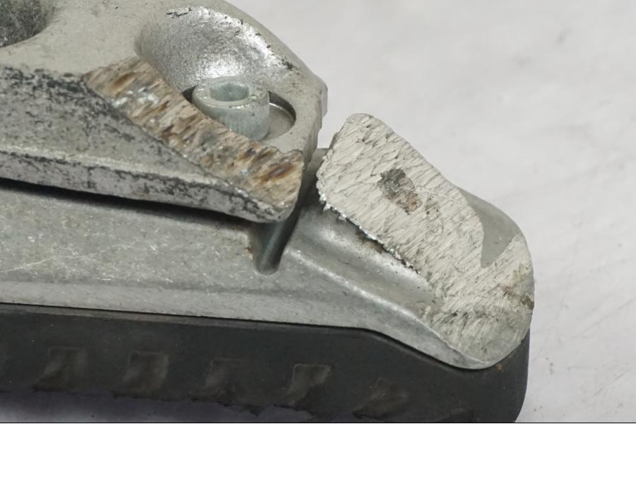 Snett uppifrån på Fotpinne från en Kawasaki Z 900 -2019 motorcykel.