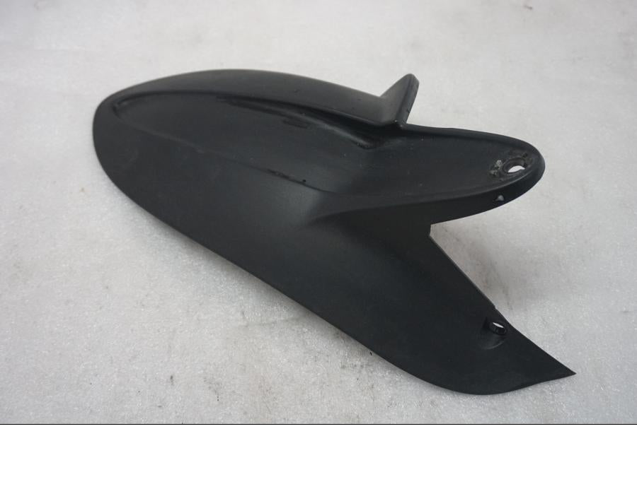 Framsidan på Svingskärm från en Ducati Monster 796 -2013 motorcykel.