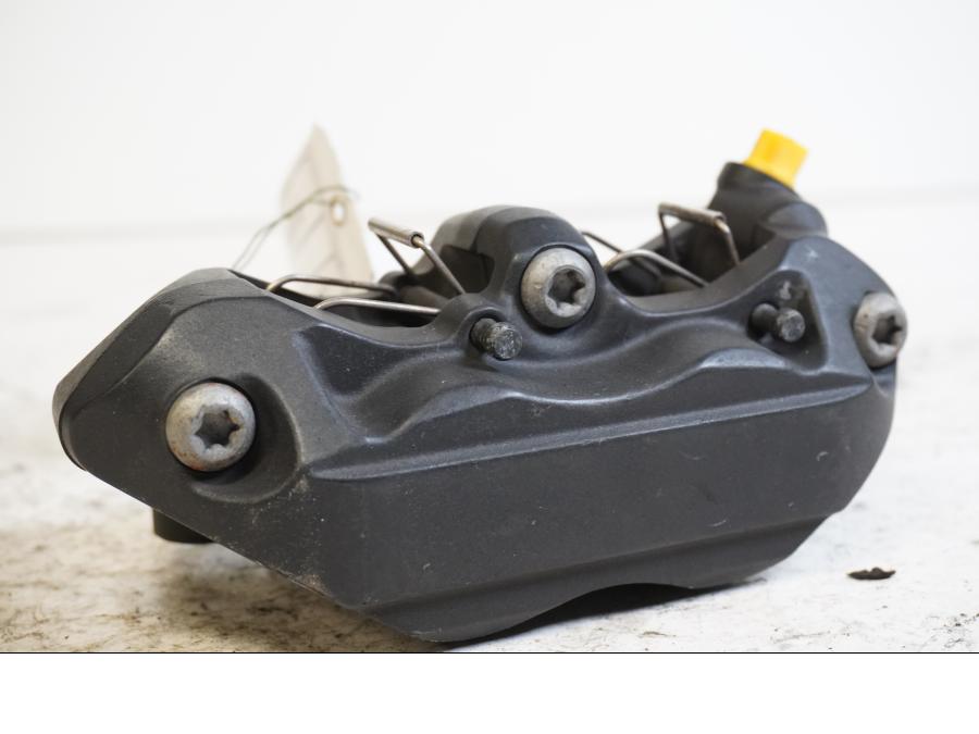 Baksidan på Bromsok från en KTM 990 Super Duke R -2010 motorcykel.