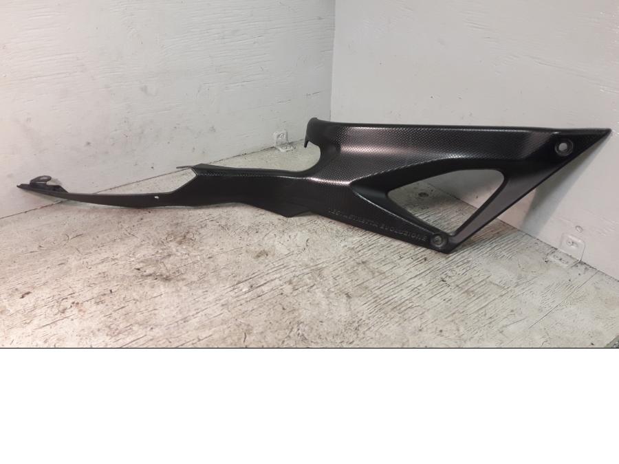 Framsidan på Sidopanel från en Ducati 848 -2010 motorcykel.