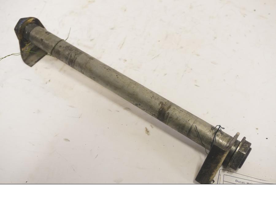 Framsidan på Axel från en Ducati Monster 620 -2004 motorcykel.