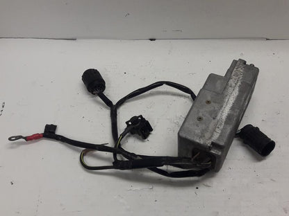 Framsidan på Backväxelelektronik från en BMW K 1200 LT -2006 motorcykel.