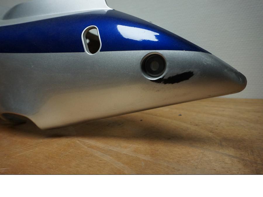 Extrabild1 på Bakvinge från en Suzuki GSX 1300 R -2003 motorcykel.