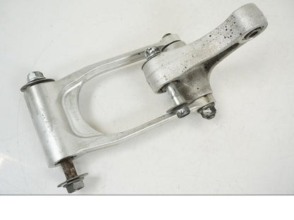 Extrabild2 på Stötdämparlänkage från en Suzuki GSX-R 1000 -2007 motorcykel.