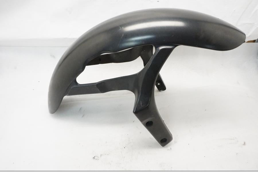 Baksidan på Framskärm från en Ducati Monster 600 -2001 motorcykel.