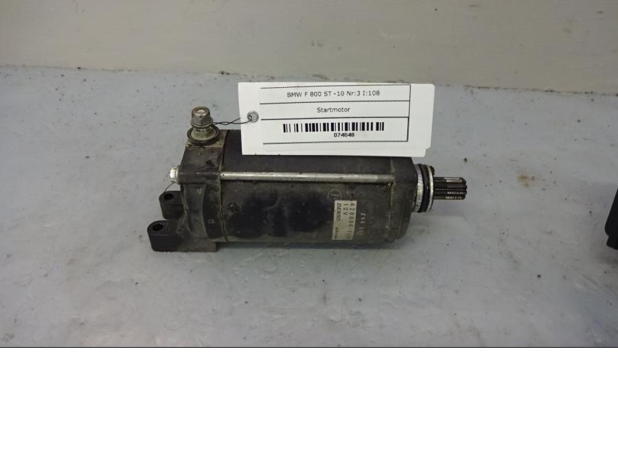 Framsidan på Startmotor från en BMW F 800 ST -2010 motorcykel.